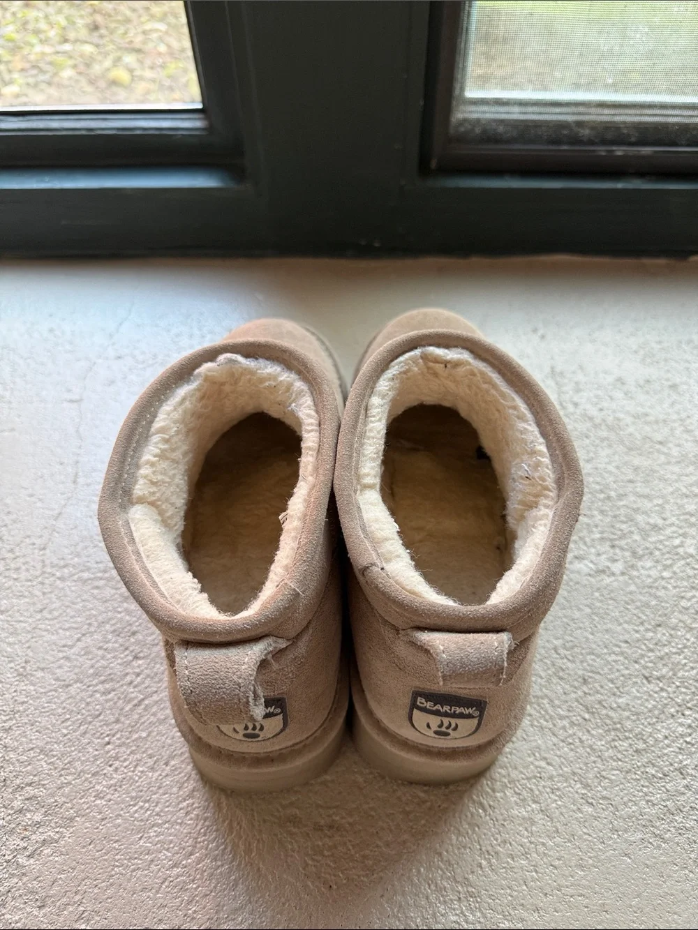 Women’s bearpaw retro shortie mushroom 11